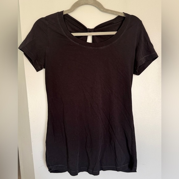 Lululemon Bow Short Sleeve Tee - Not exact as stock image - Picture 2 of 4